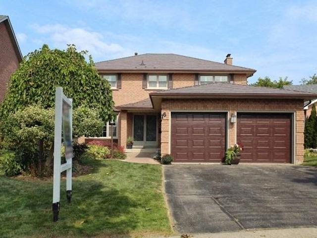 16 Fitzgerald Dr