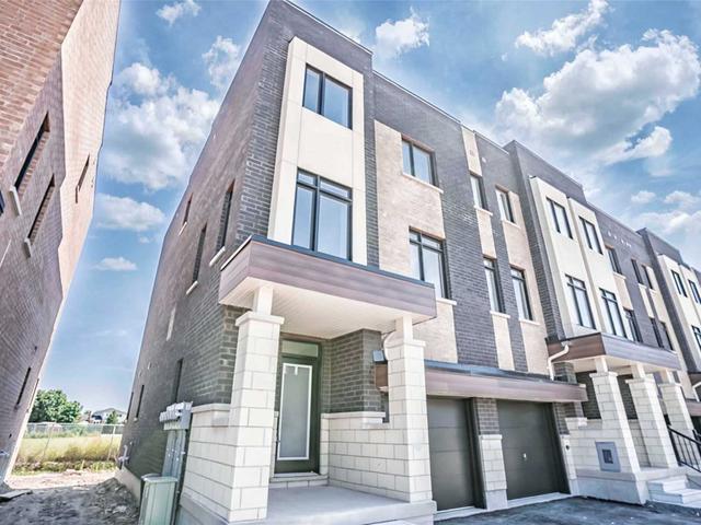 942 Kicking Horse Path