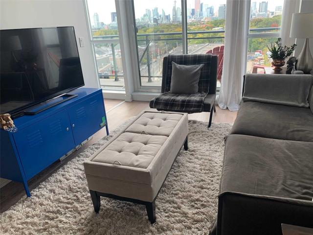 1015 - 1190 Dundas St E