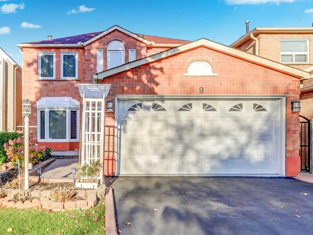 9 Oak Knolls Cres