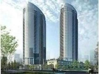 2418 - 135 Village Green Sq