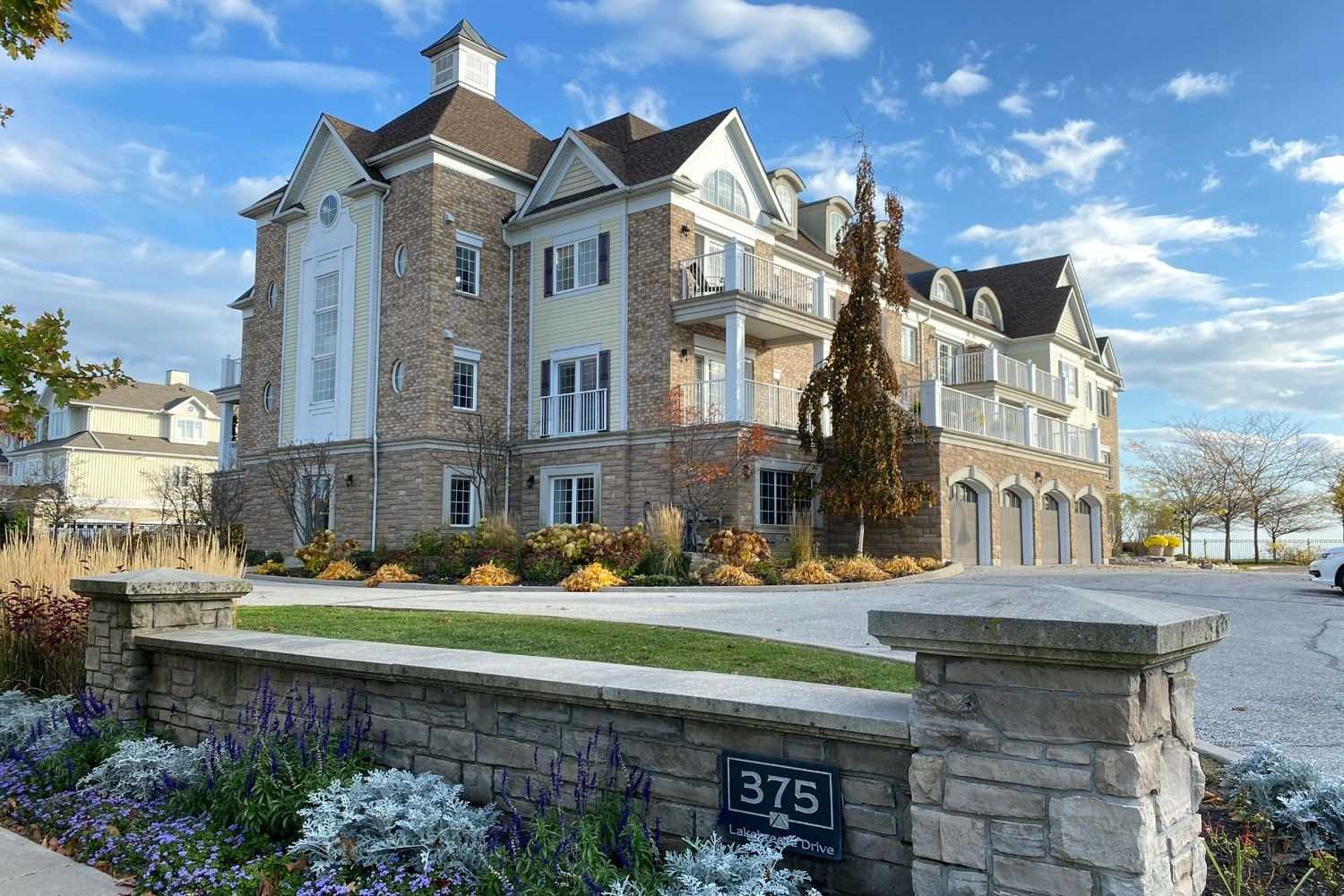 308 375 Lakebreeze Dr, Newcastle Sold, E4965028 Condos.ca