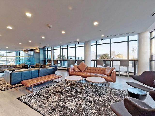 217 - 1190 Dundas St