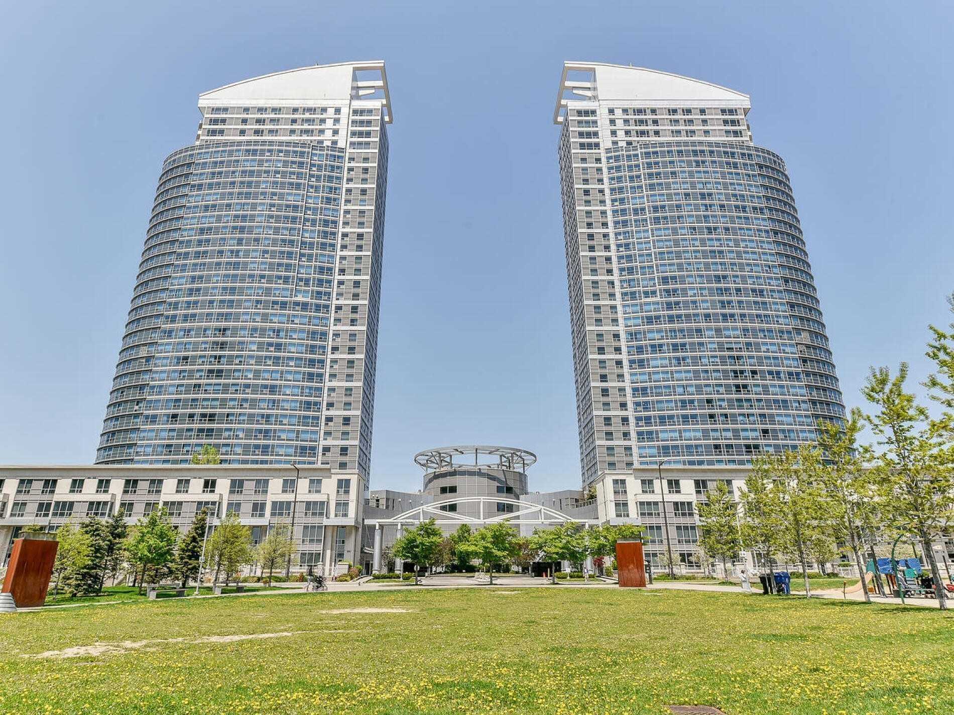 2501 36 Lee Centre Dr, Scarborough Sold, E4973754 Condos.ca