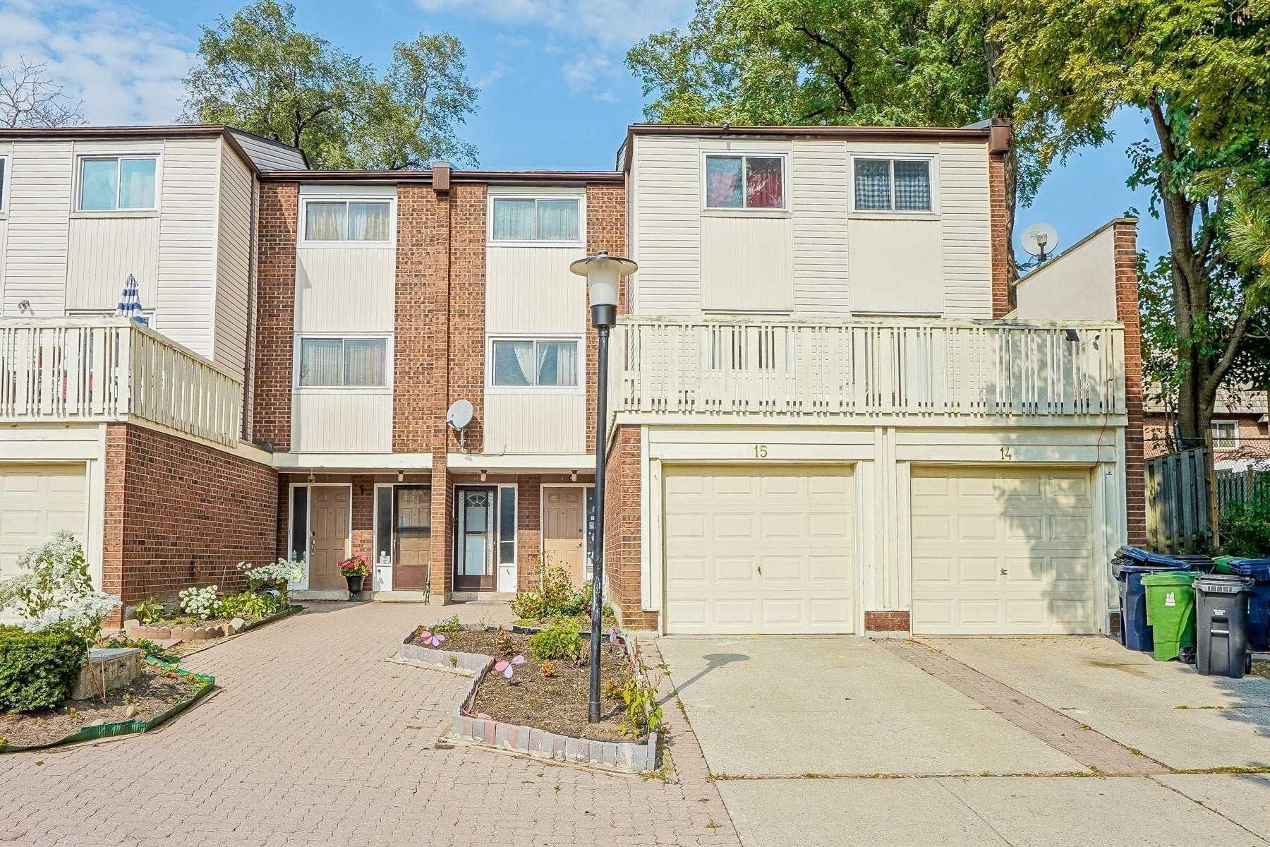 15 4140 Lawrence Ave E, Scarborough Sold, E4974941 Condos.ca