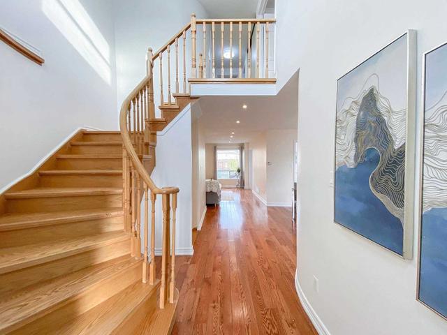 38 Lysander Crt