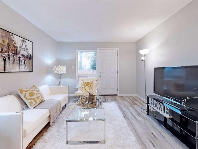 3 - 1300 Oxford St