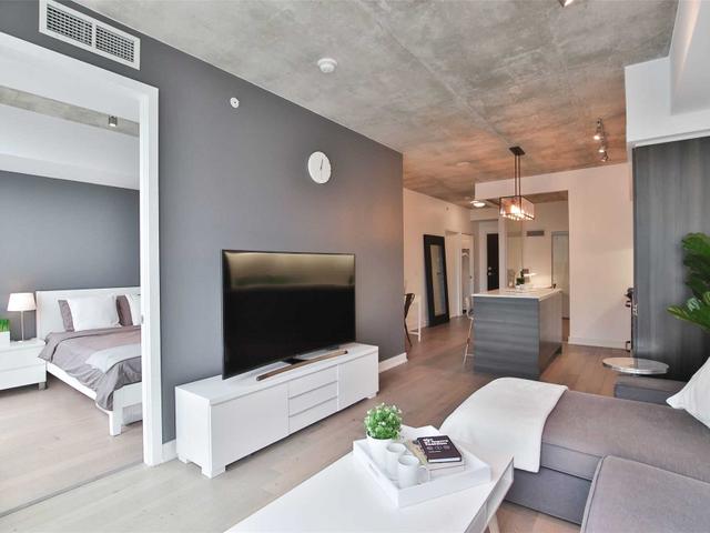 512 - 1190 Dundas St E