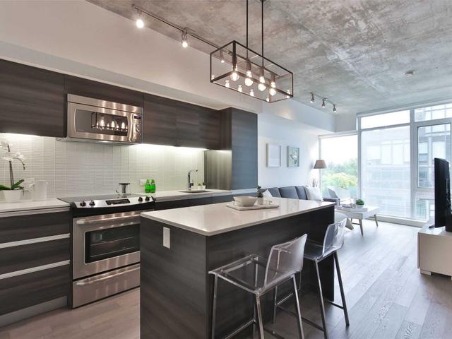 512 - 1190 Dundas St E