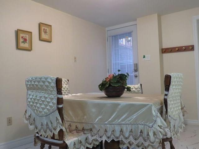 42 Ockwell Manor Dr