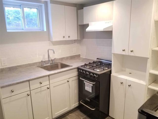 Bsmnt 1 - 15 Holland Ave