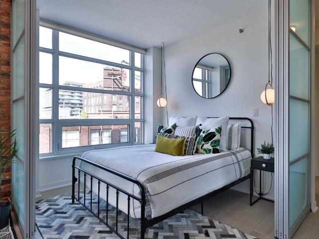 312 - 88 Colgate Ave