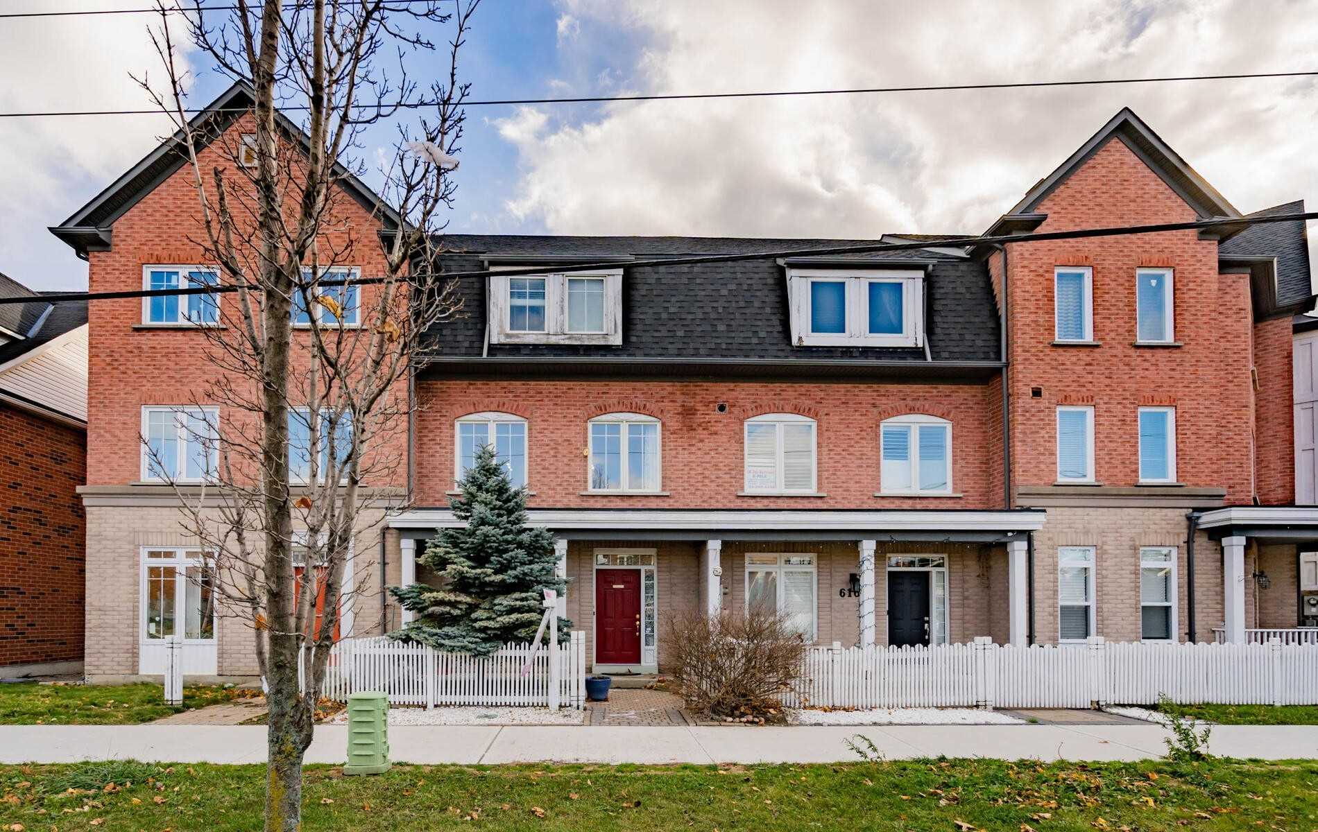 6167 Lawrence Ave E, Scarborough For Sale 795,999 Condos.ca