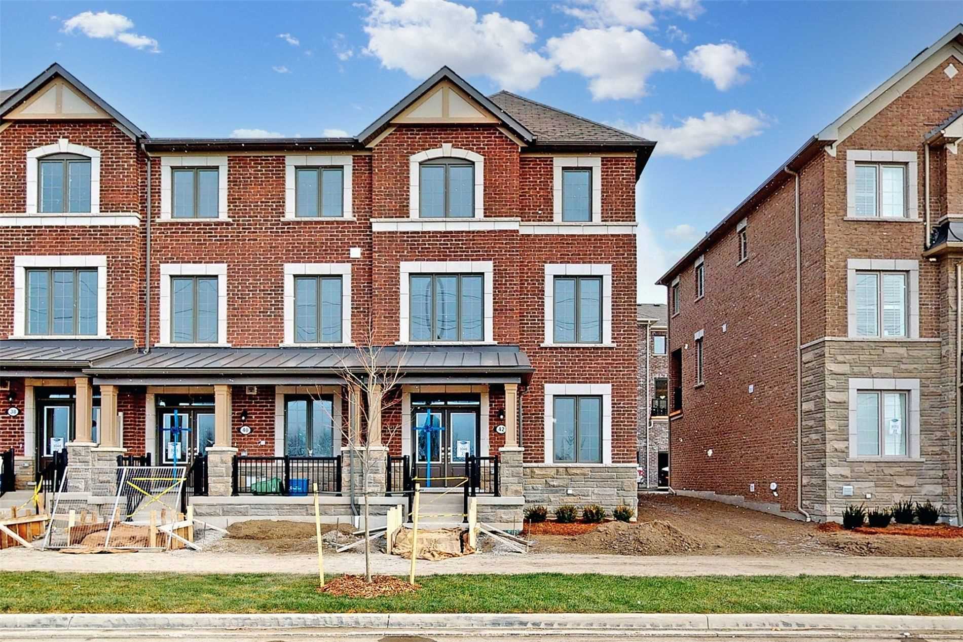 42 Fiesta Way, Whitby Leased, E4995785 Condos.ca