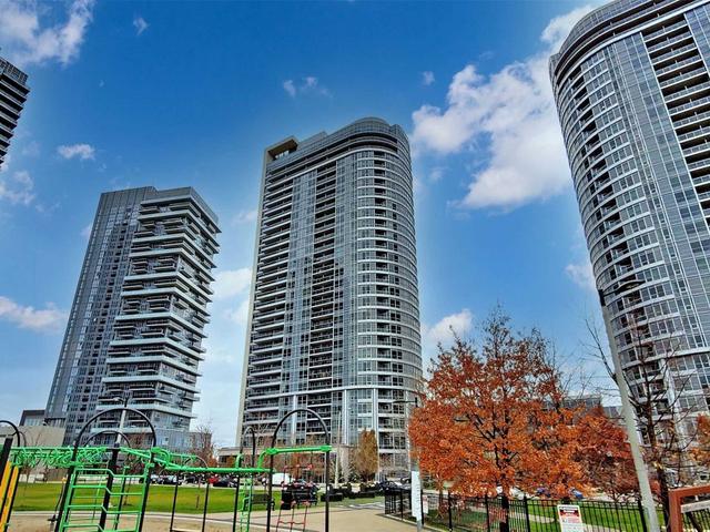 715 - 181 Village Green Sq