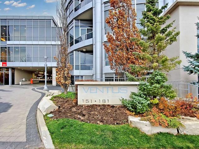 715 - 181 Village Green Sq