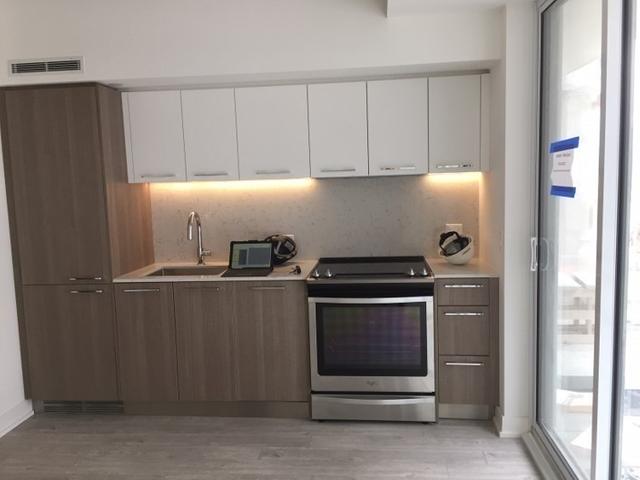 407 - 15 Baseball Pl