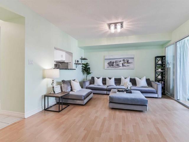 2729 - 68 Corporate Dr