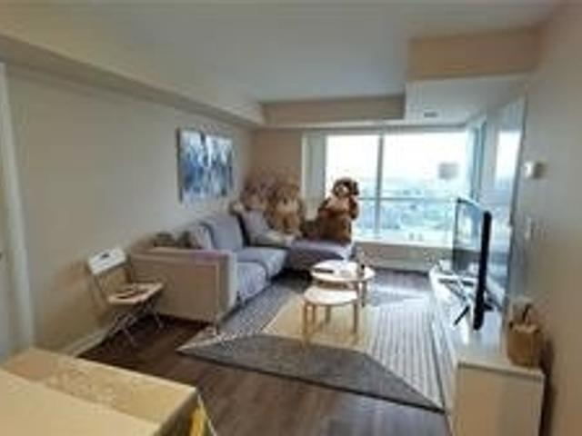 2715 - 181 Village Green Sq