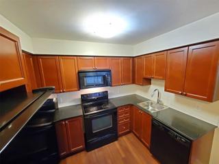 3303 - 125 Village Green Sq