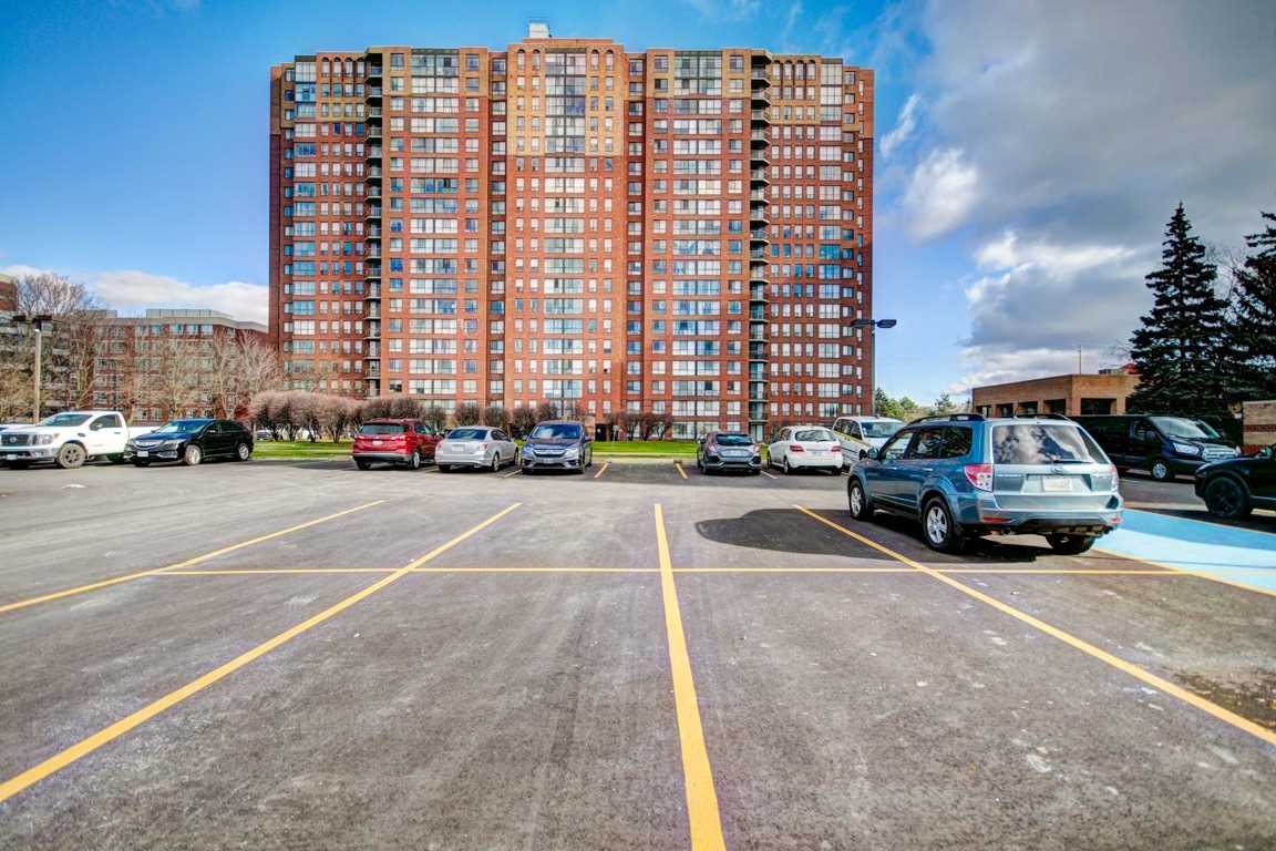 1015 - 330 Mccowan Rd, Scarborough | Sold, E5000191 | Condos.ca