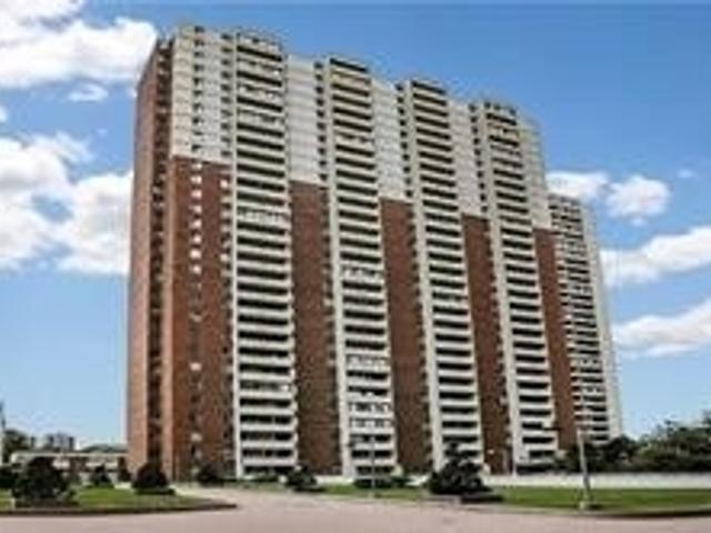 2512 - 1 Massey Sq