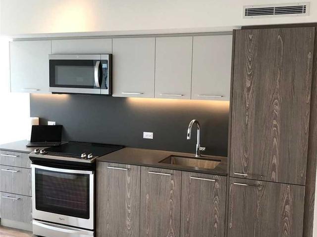 605 - 15 Baseball Pl