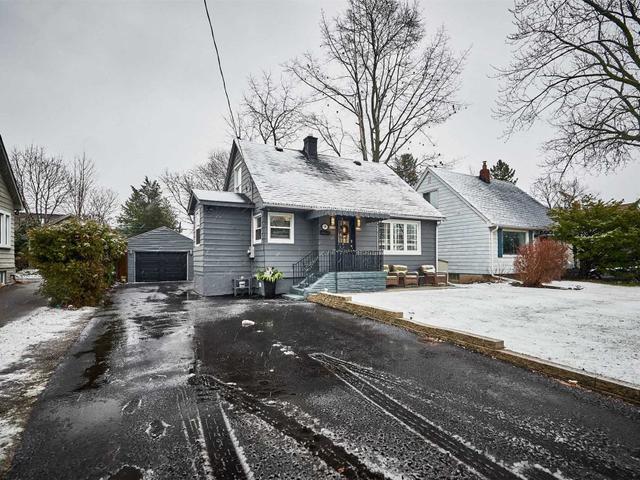 39 St Quentin Ave
