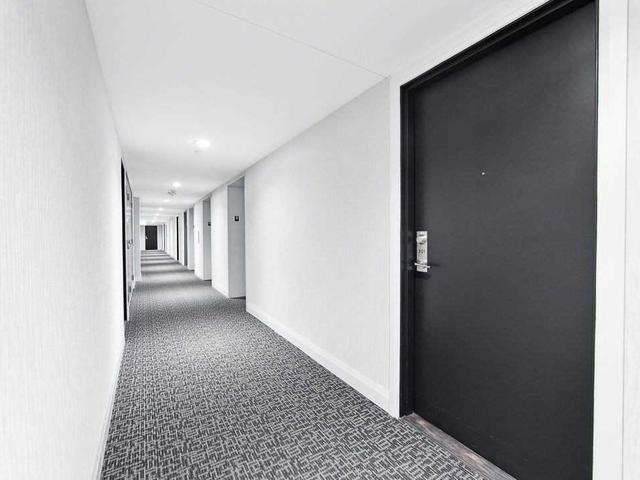 801 - 2150 Lawrence Ave E