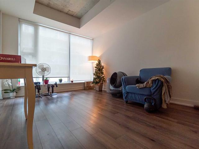 712 - 30 Baseball Pl