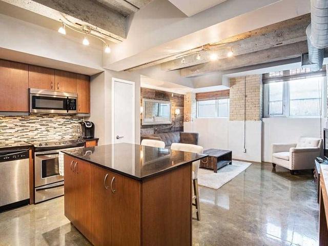 L04 - 201 Carlaw Ave