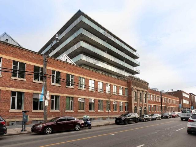 301 - 201 Carlaw Ave