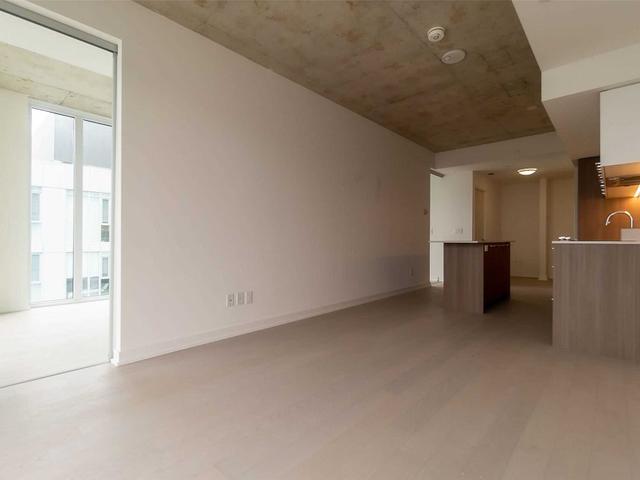 1410 - 15 Baseball Pl