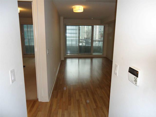 404 - 60 Town Centre Crt