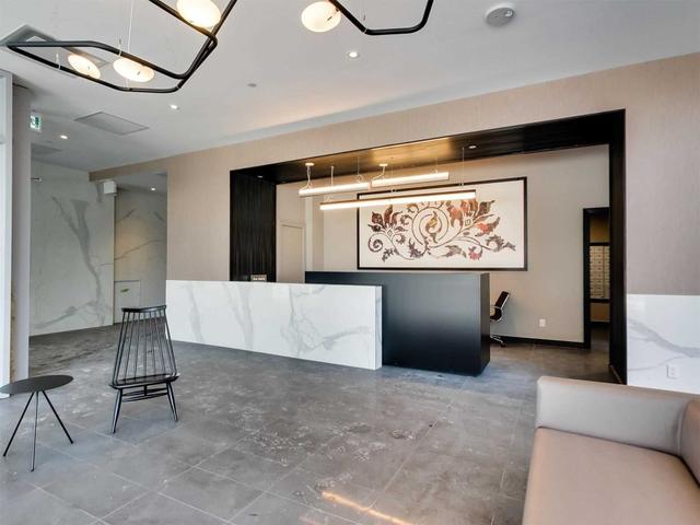 408 - 15 Baseball Pl