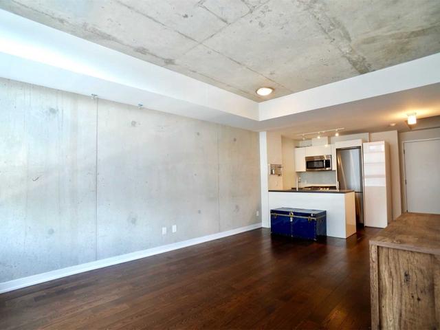 406 - 1201 Dundas St E