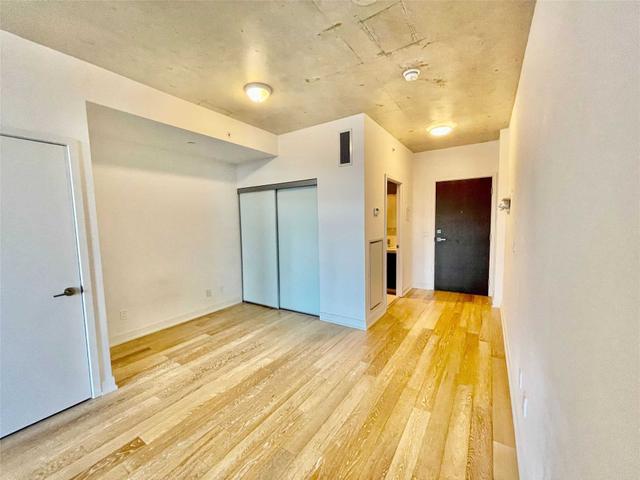 409 - 1190 Dundas St E