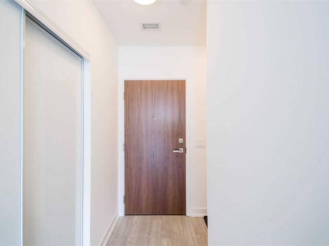 920 - 15 Baseball Pl