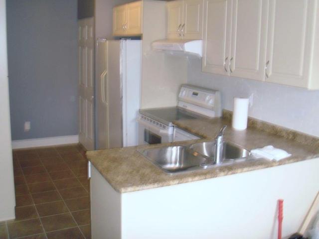 2nd Flr - 1006 Kingston Rd