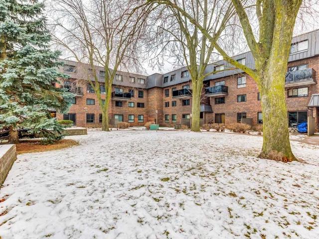15 - 43 Taunton Rd E