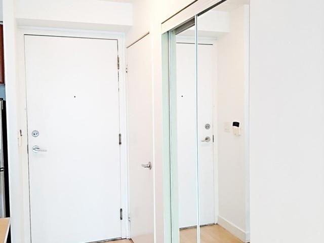 2106 - 36 Lee Centre Dr