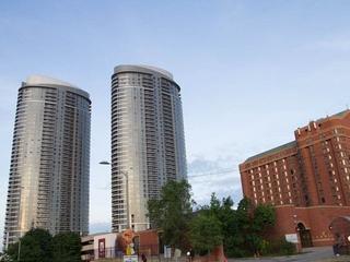 3522 - 135 Village Green Sq