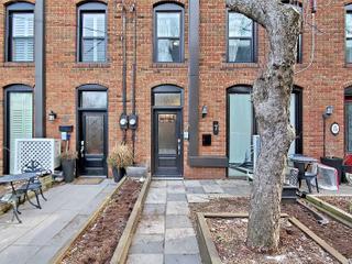 7 Bisley St