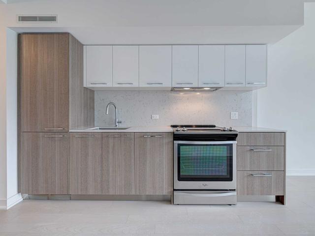 503 - 30 Baseball Pl