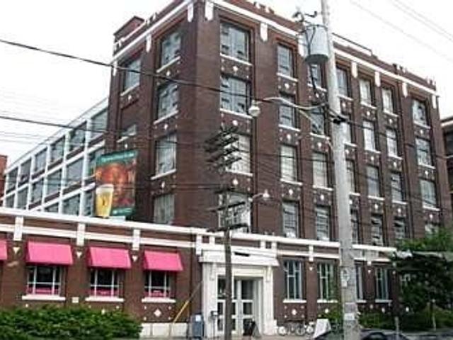 505B - 245 Carlaw Ave