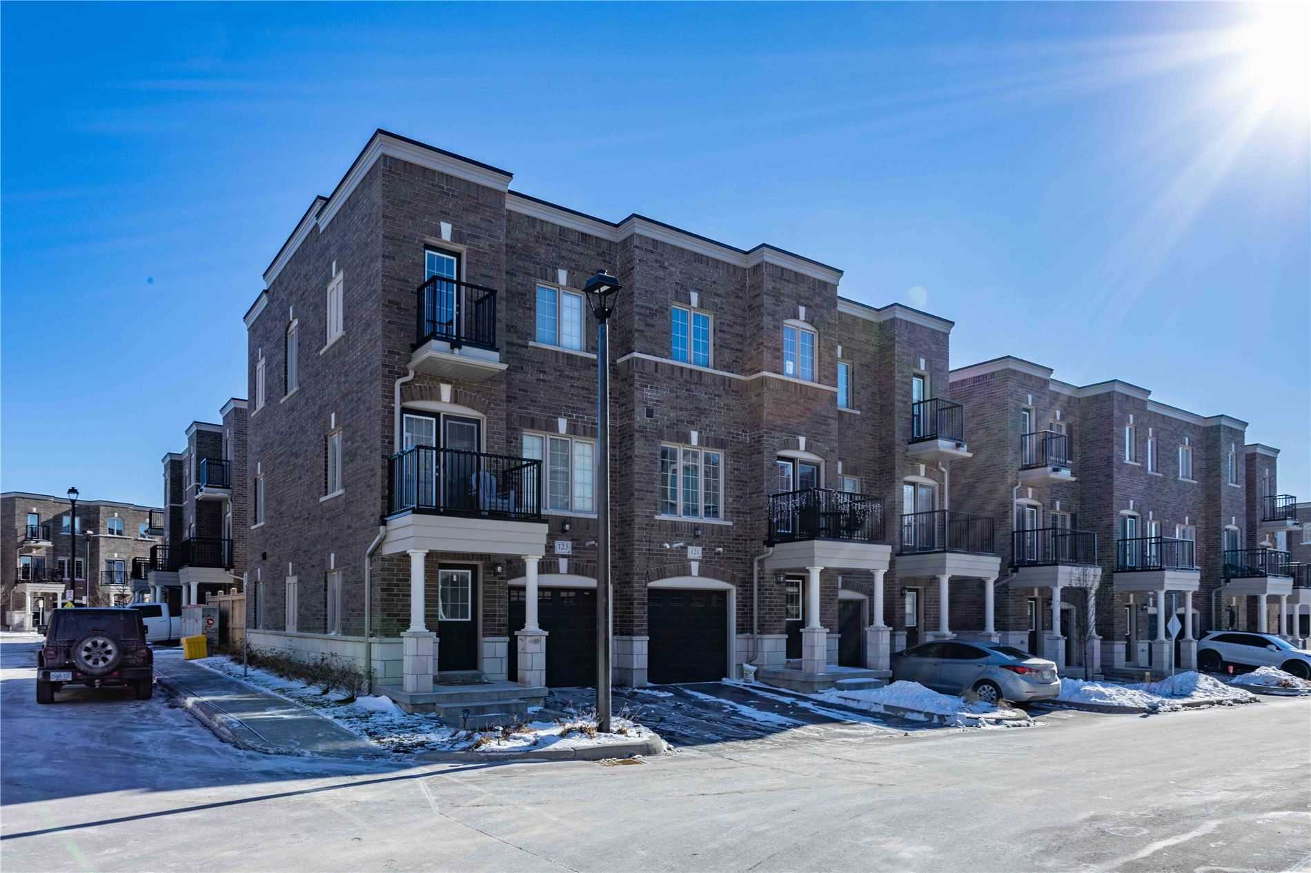 123 Ferris Sq, Courtice Sold, E5102031 Condos.ca