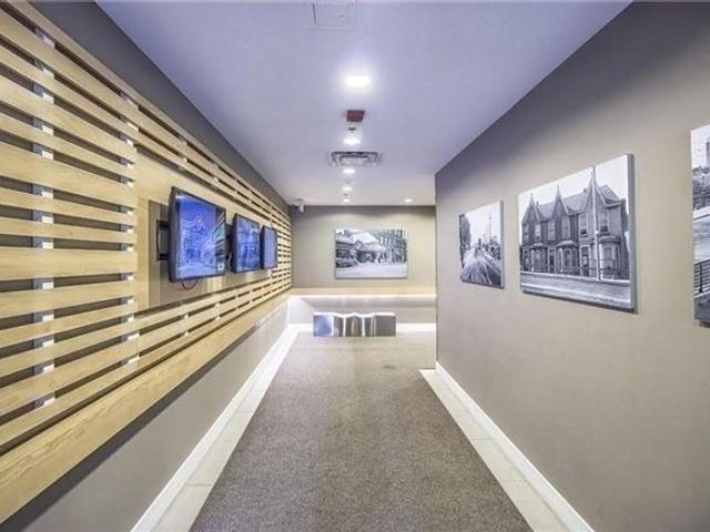 802 - 630 Queen St E