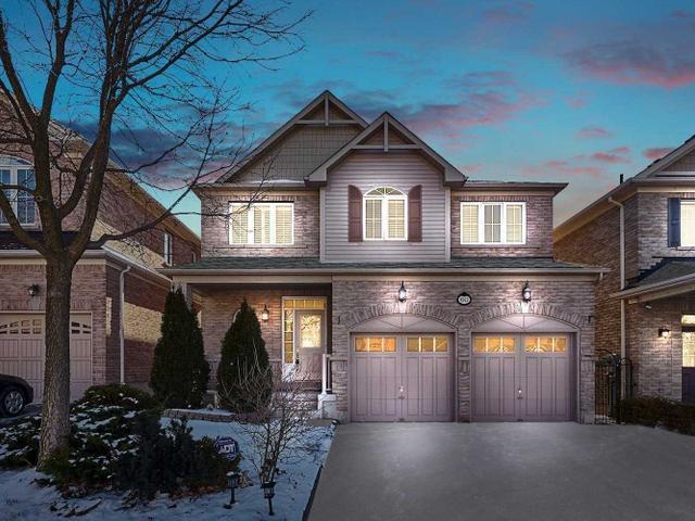 60 Loughlin Hill Cres