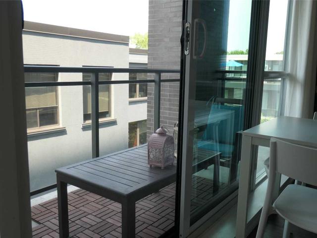 427 - 1190 Dundas St E