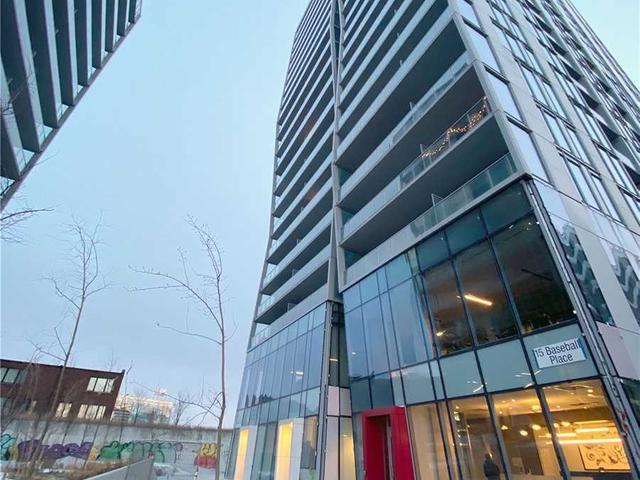 706 - 15 Baseball Pl